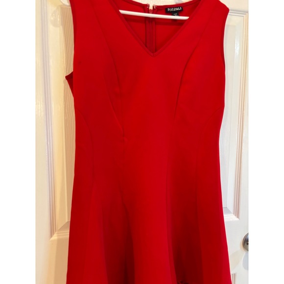 Roz & Ali Red Sleeveless V Neck Fit and Flare Dress - Petite Size 12 - Picture 2 of 5